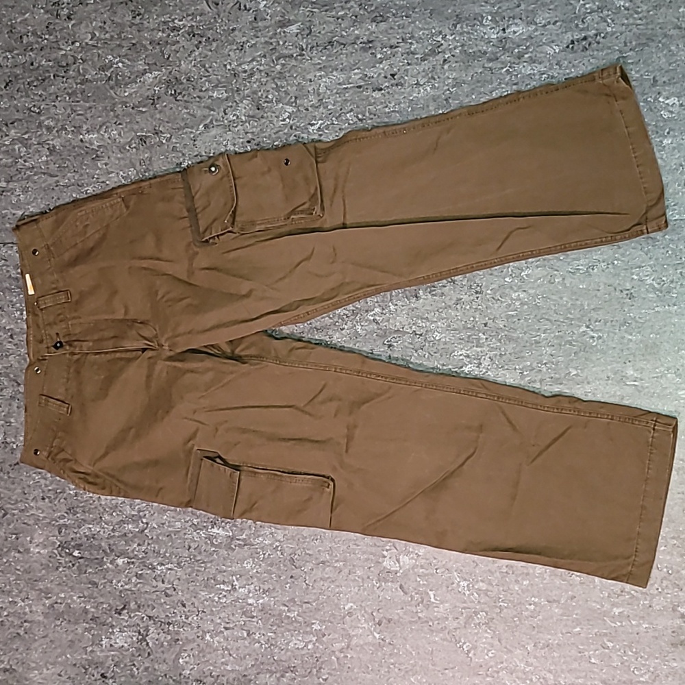 2006. Old Navy. Heavy-duty cargo Pants.  Field Tested. Men's size 34